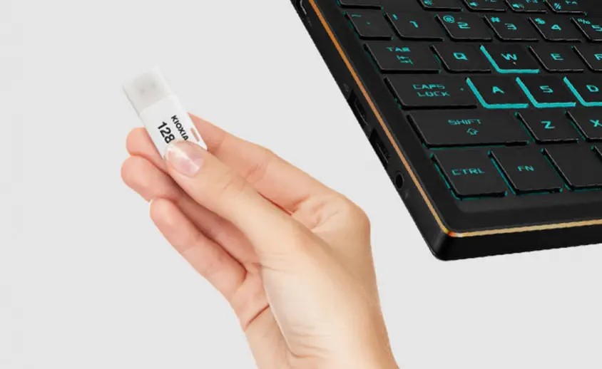 KIOXIA U301W 256GB USB 3.2 Flash Disk